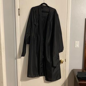 Masters black unisex cap and gown
